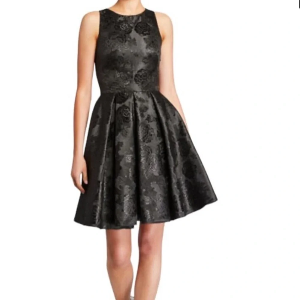 Love Theia Sleeveless Bow-Back Jacquard Mini Black Cocktail Dress Size 4 - Picture 2 of 16